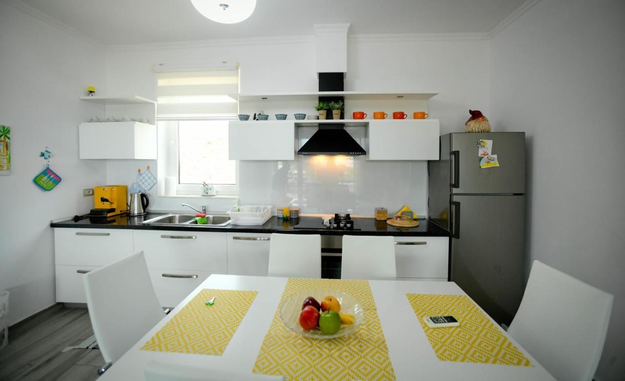 Vila Rina At Aquamarine Residence Vlorë Extérieur photo