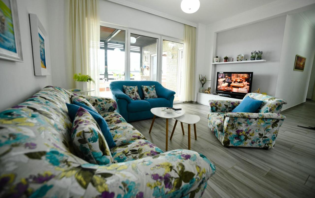Vila Rina At Aquamarine Residence Vlorë Extérieur photo