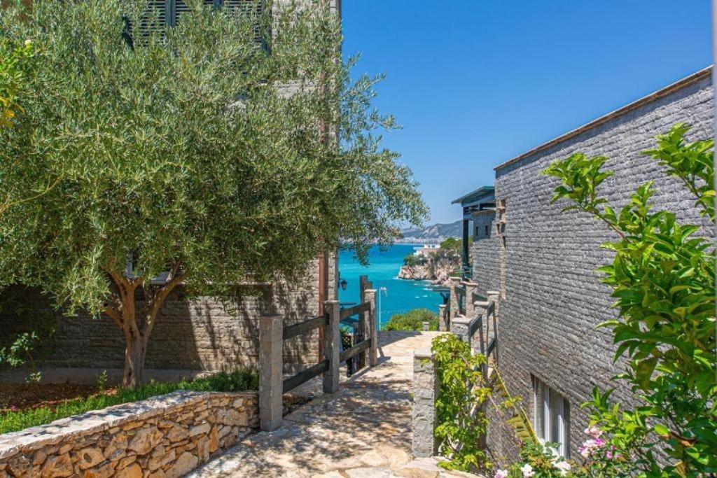 Vila Rina At Aquamarine Residence Vlorë Extérieur photo
